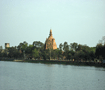 シブサガール　シヴァ寺院に隣接する巨大な貯水池 Resavoir