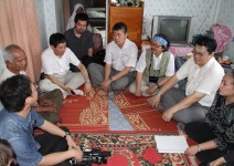 2011年のワークショップに記録係として参加した深田監督とプロジェクトのメンバー